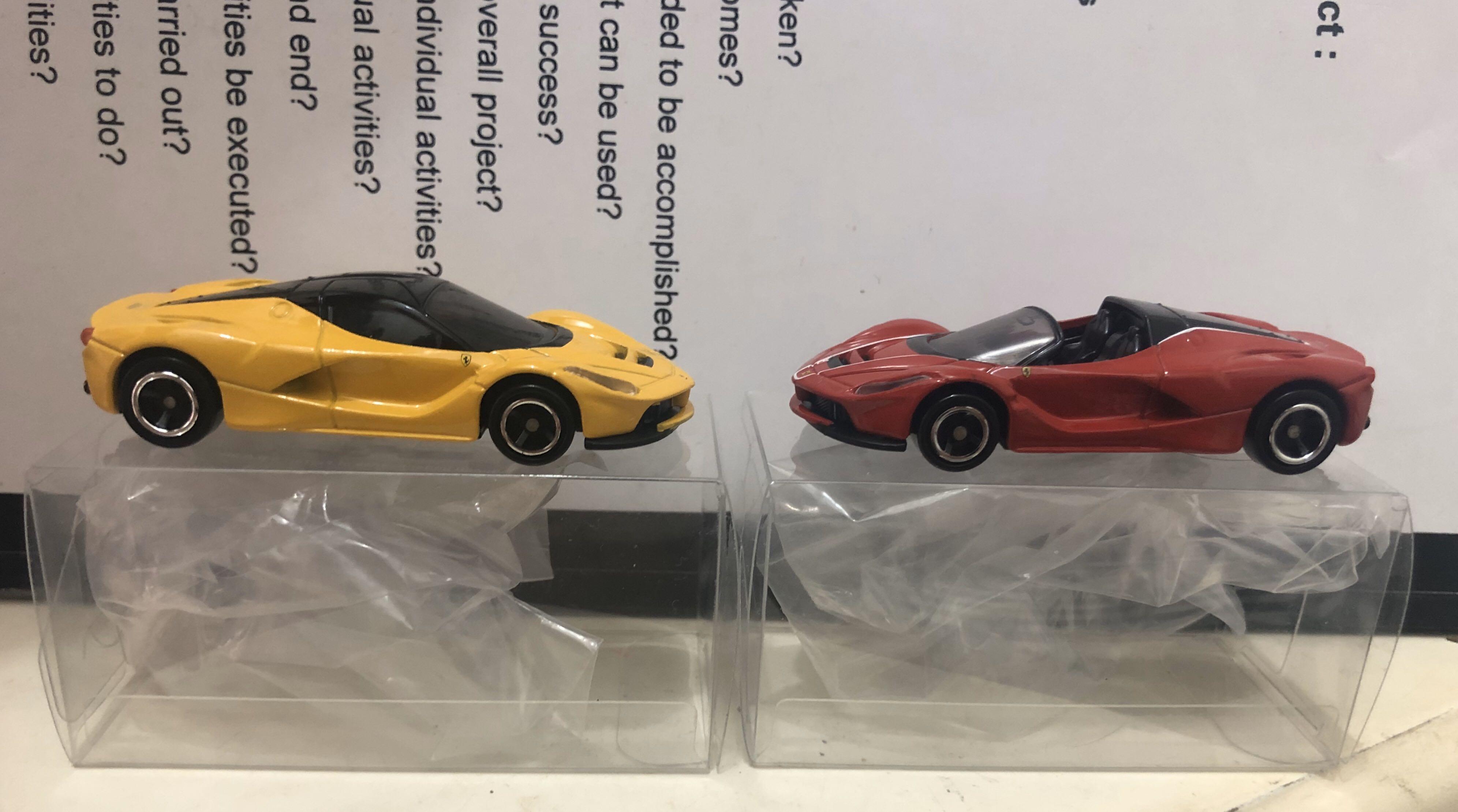 tomica laferrari black