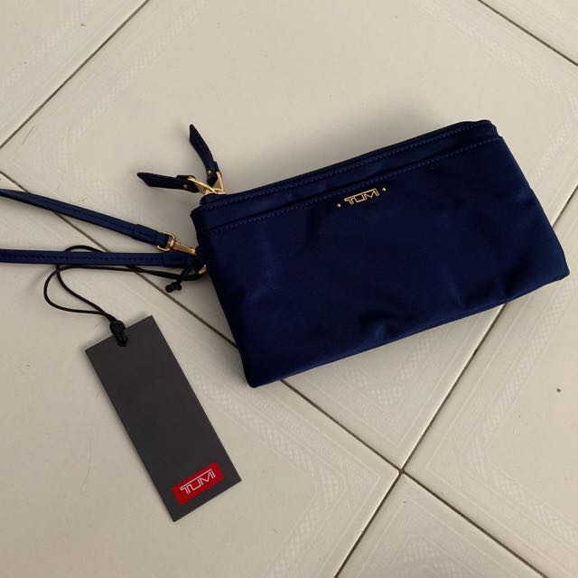tumi double zip wristlet