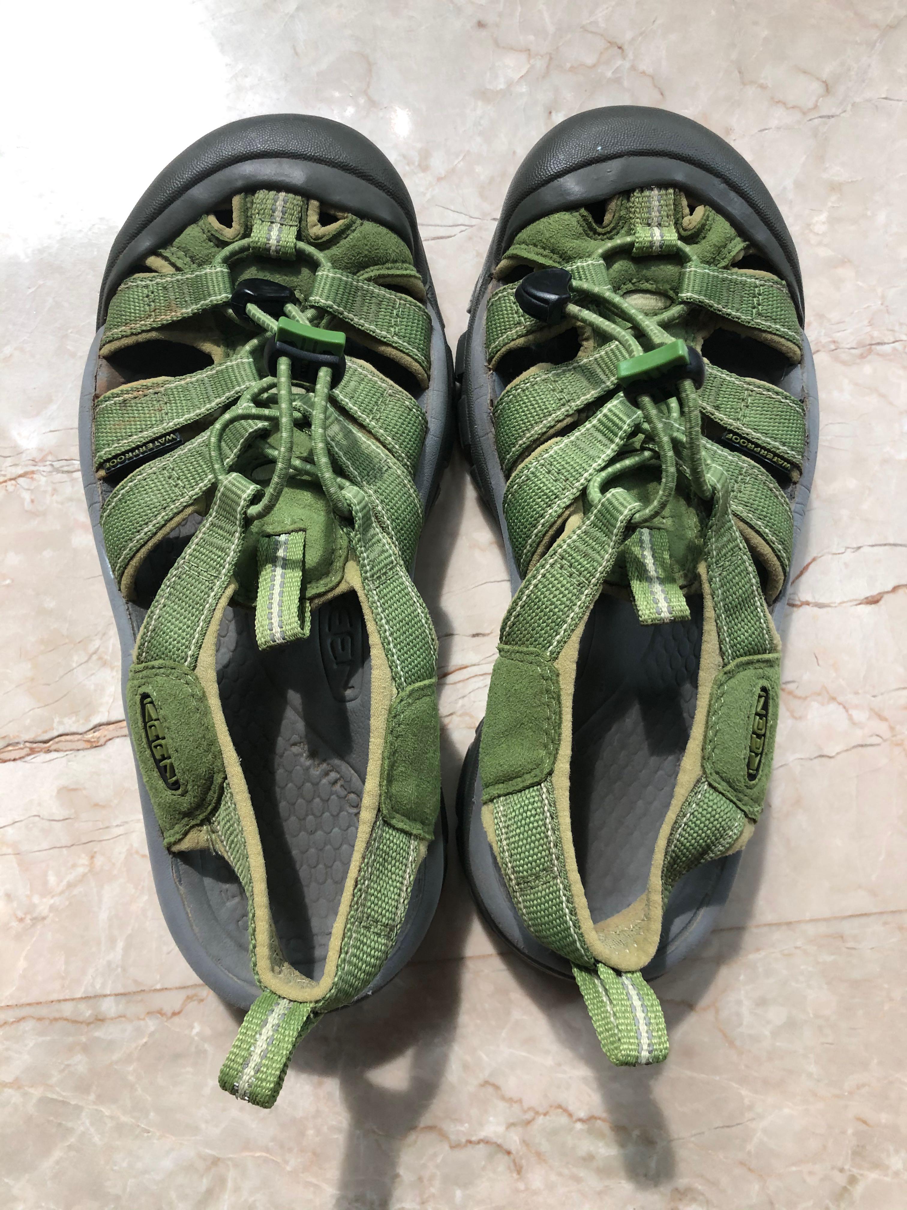 cleaning keen sandals