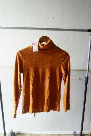 Turtle Neck Uniqlo