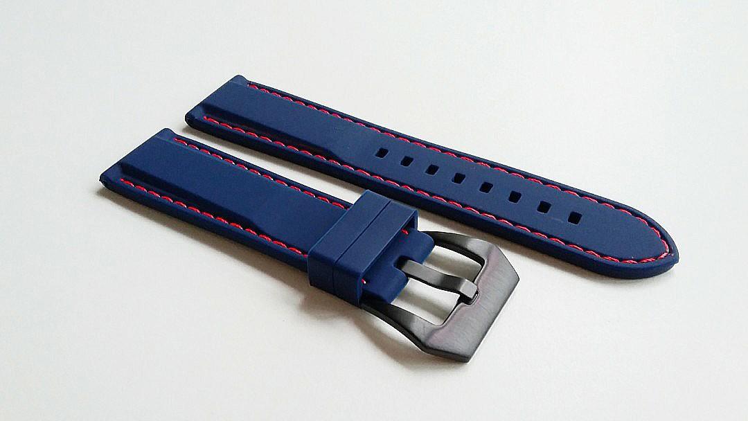 18mm/20mm/22mm & 24mm NAVY BLUE RUBBER (RED STITCHING) STRAP WITH STEEL PRE  V BUCKLE FOR SEIKO, STEINHART, PANERAI, Luxury, Watches on Carousell