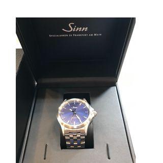 Brand new 2019 SINN 556 IB men’s watch!  Blue dial. Made in Germany. Complete set