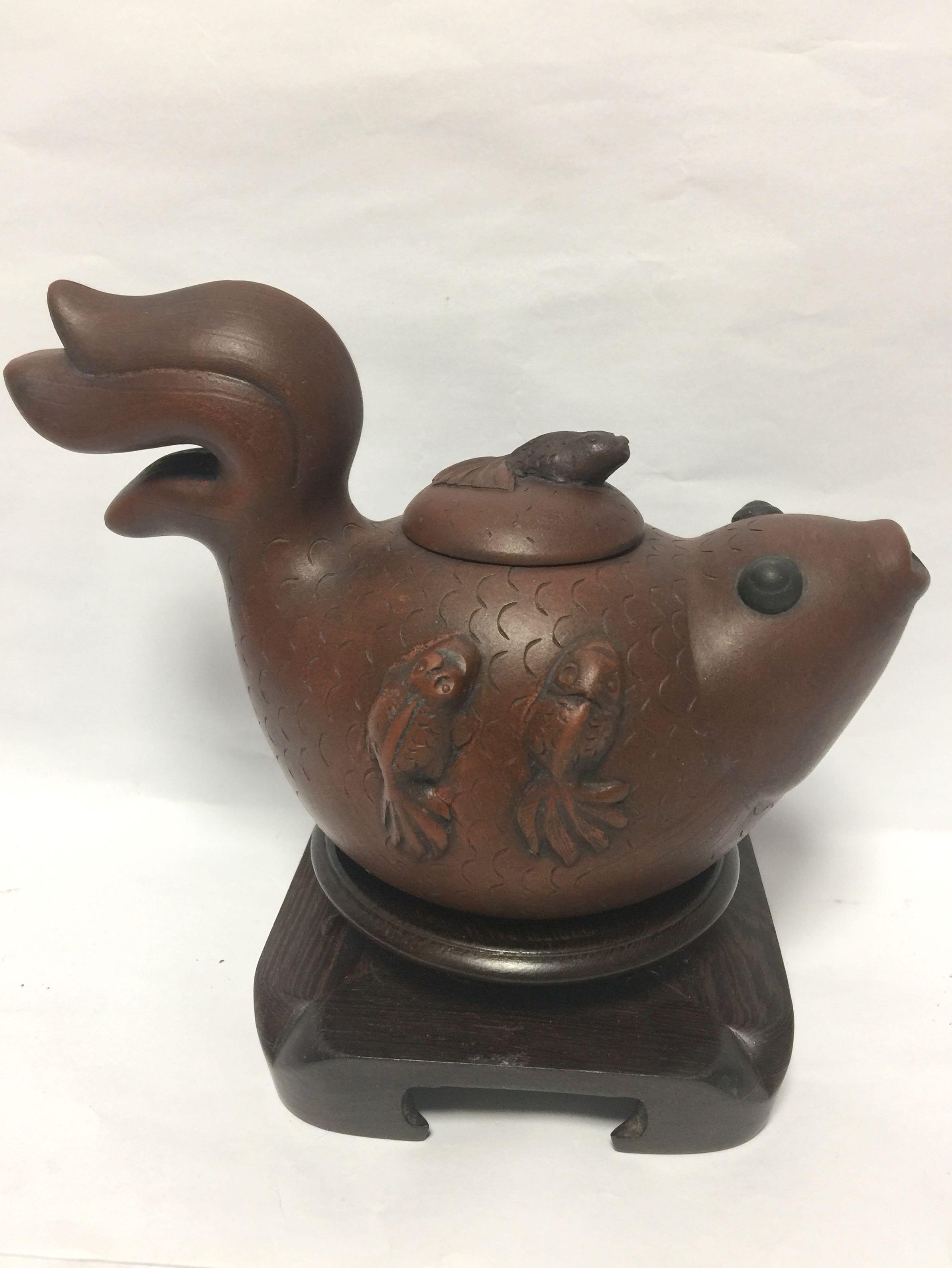 An Old Chinese Handmade Yixing Zisha Teapot Carving Goldfish With Arching Tail And Lid 老旧中国宜兴紫砂壶雕刻着金鱼与其拱形尾巴及盖子 Hobbies Toys Memorabilia Collectibles Vintage Collectibles On Carousell