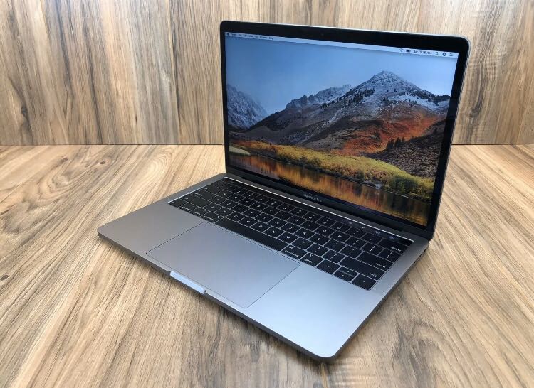 Apple MACBOOK PRO 2018 Space Gray 13” Touch Bar 512GB SSD 8GB RAM 2.3GHZ