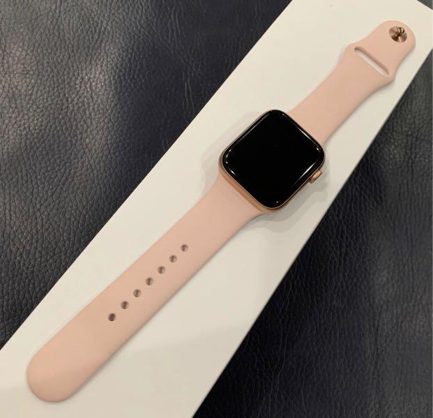 Apple Watch Series 4 (GPS + Cellular) 44MM Gold Aluminium ...
