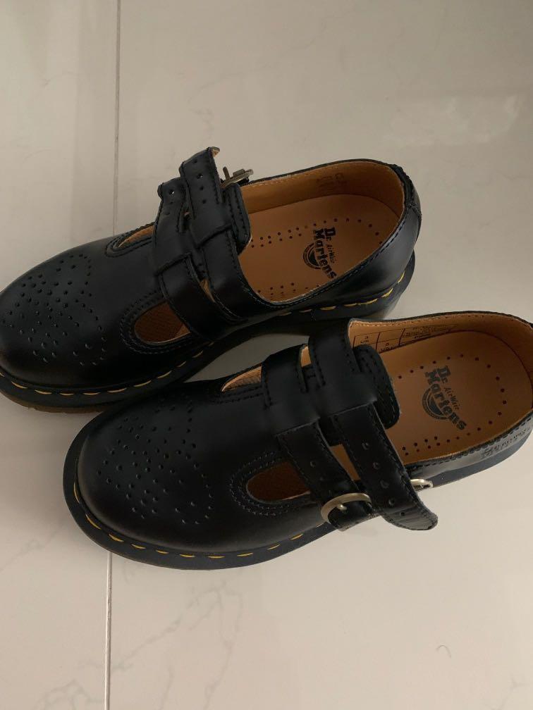 dr martens youth 5.5