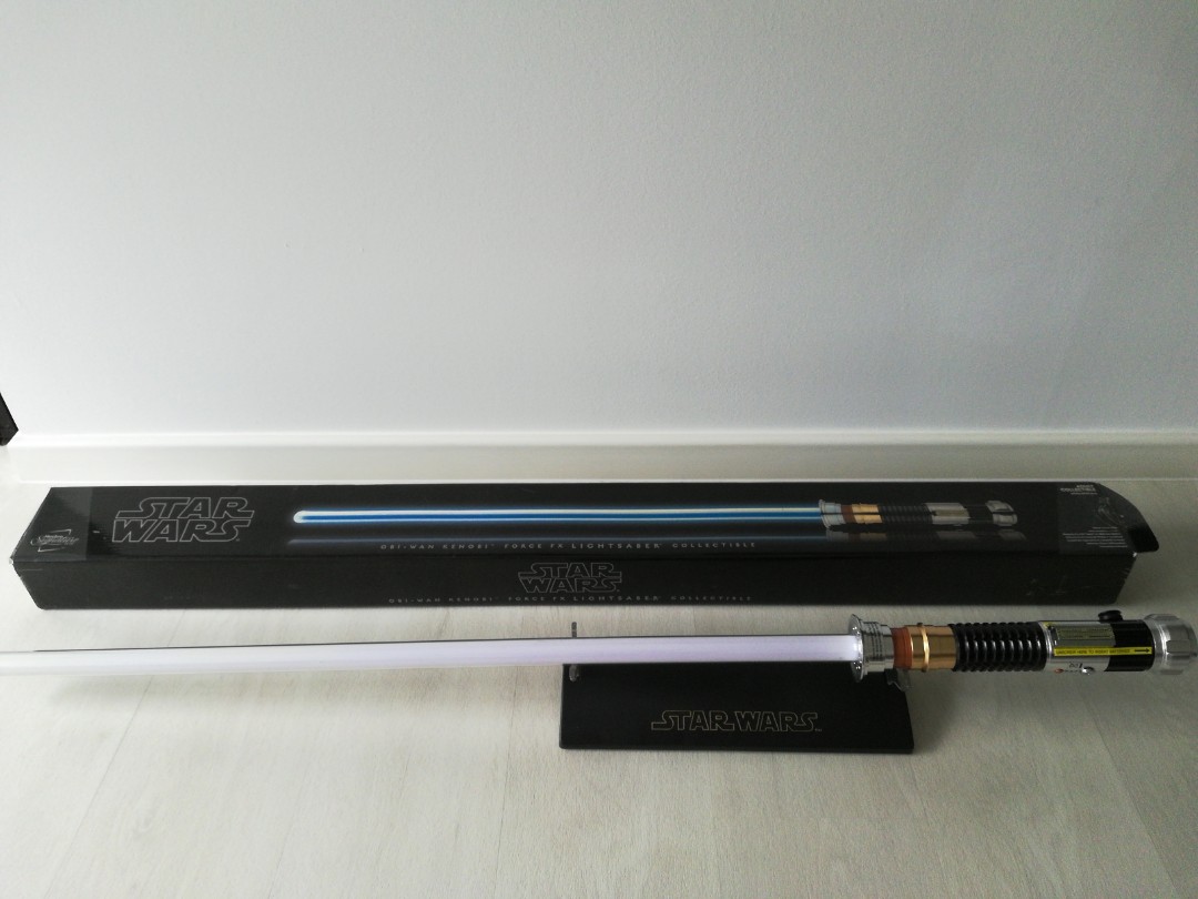 Hasbro Signature Series Obi Wan Kenobi Force FX Lightsaber