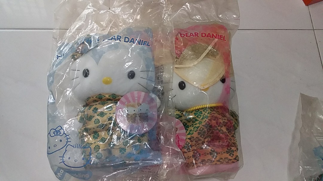 Hello Kitty & Dear Daniel Collectibles Malay Wedding McDonald's Plush ...