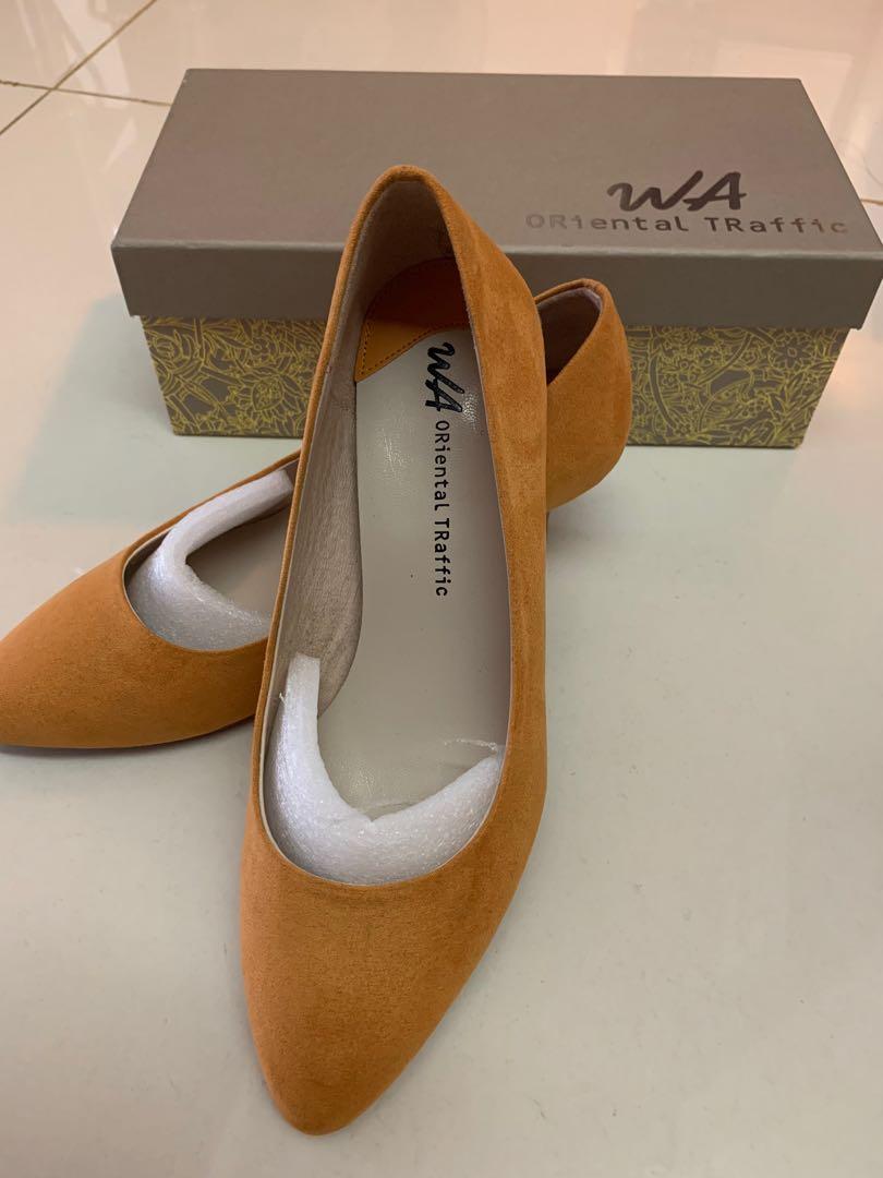 formal low heel shoes
