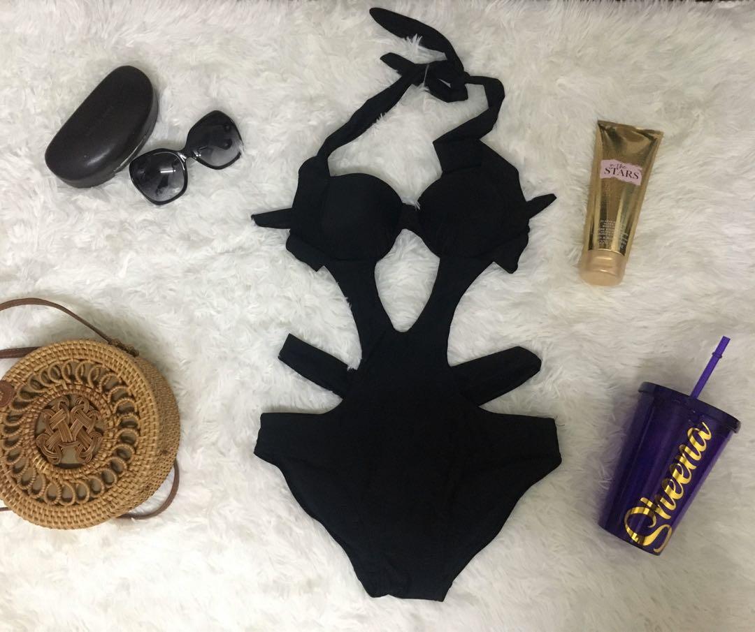 One piece bondage swimsuit (Category: Coats, Jackets and Outerwear) located in Manila. Submitted by smda_10 (Listing ID 260434627, Image 2). Description: Used once lang.