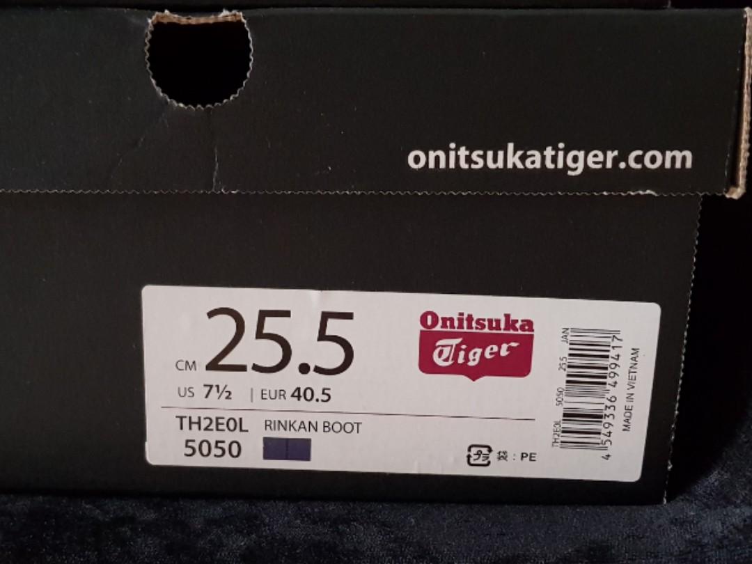 Onitsuka Tiger Rinkan Boots (Category: Boots) located in Singapore. Submitted by nshiling (Listing ID 260505922, Image 2). Description: Never worn before Bought from tokyo.