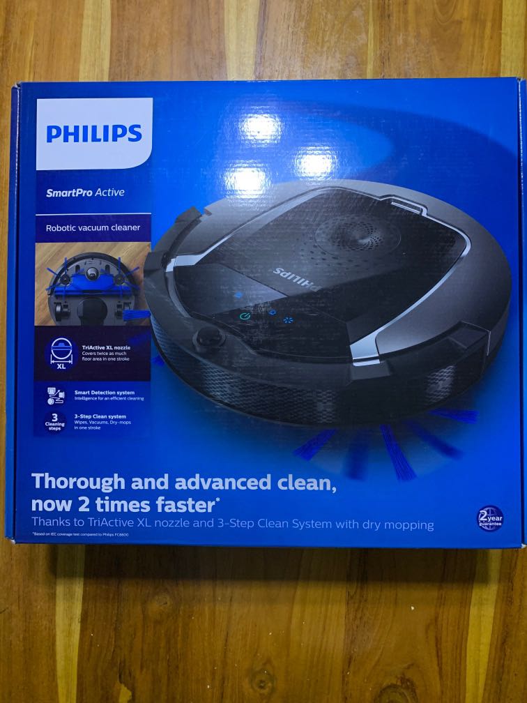 Philips Robotic Vaccum Cleaner FC8822, TV & Home Appliances, Vacuum