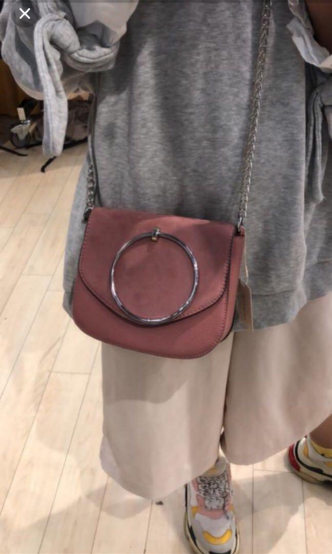 Ring handle bag clearance zara