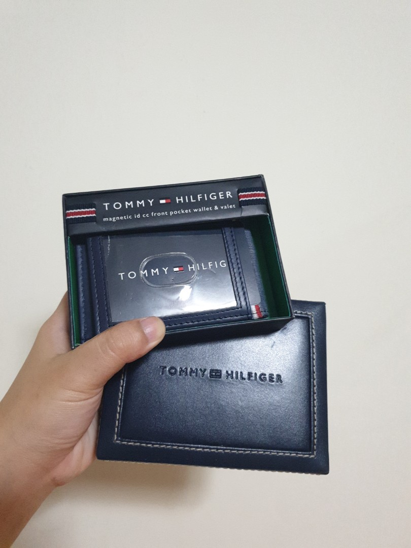 tommy hilfiger magnetic wallet