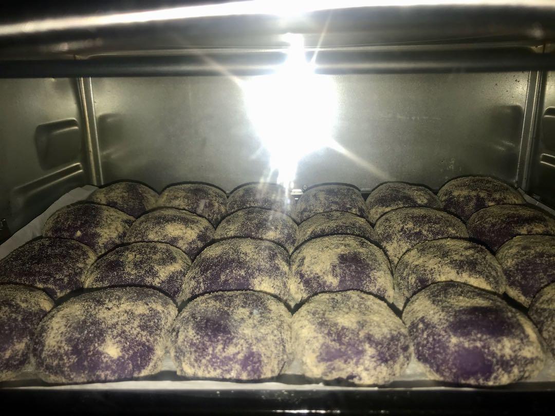 Ube Cheese Pandesal(with Ube halaya) (Category: Local Eats) located in Marikina City. Submitted by paweeeeeeee (Listing ID 260551115, Image 1). Description: 12 pcs. or 24pcs. soft and fluffy pandesal. Ube flavored bread. Hindi tinipid sa cheese. With Ube Halaya Freshly baked when delivered/receive..