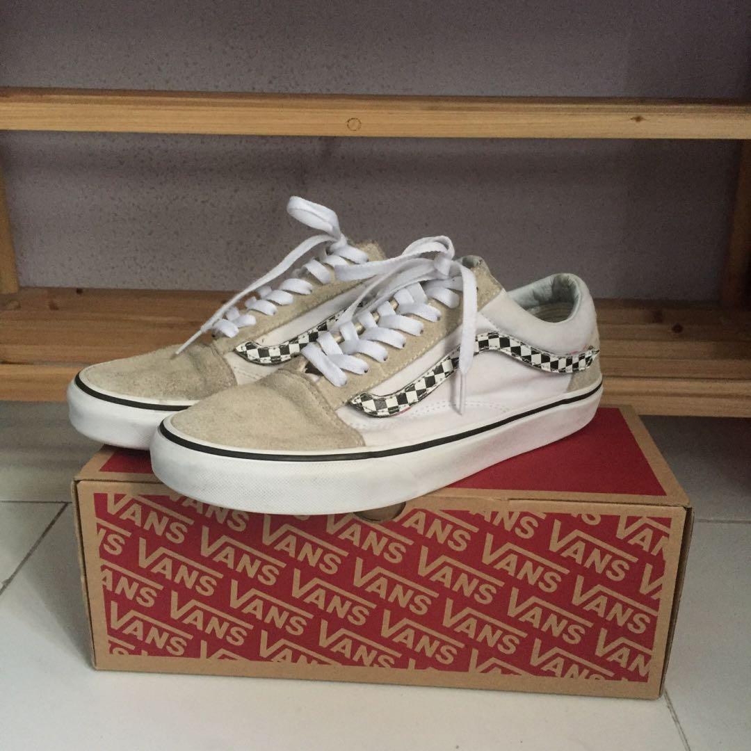 vans checkered stripe