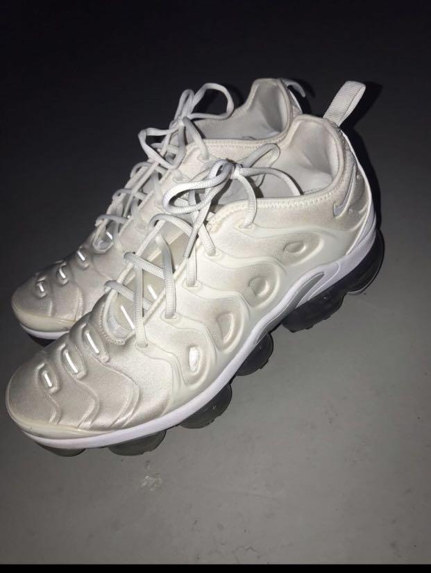 Vapormax plus white Men s Fashion Footwear Sneakers on Carousell