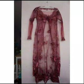Kebaya ungu