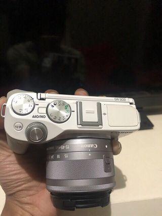 Kamera canon eos M3