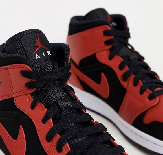 nike air jordan 1 mid trainers in red