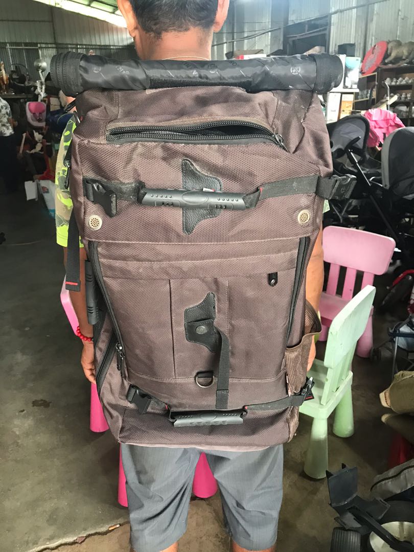 Ao si man ni backpack 2025