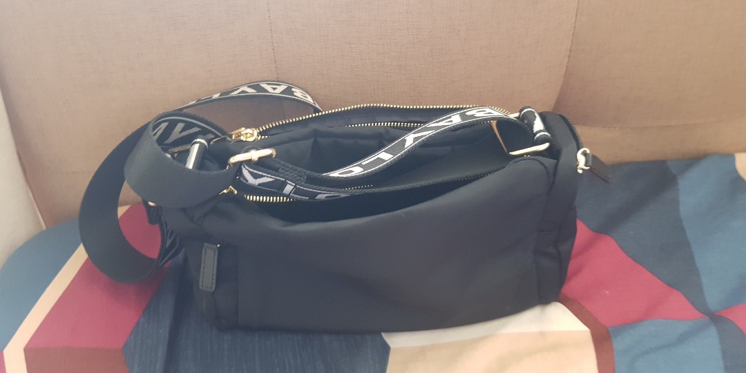 Bimba Y lola Factory outlet, Fesyen Wanita, Tas \u0026 Dompet di Carousell