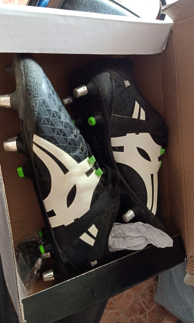 boot rugby, Men's Fashion, Footwear, Boots on Carousell