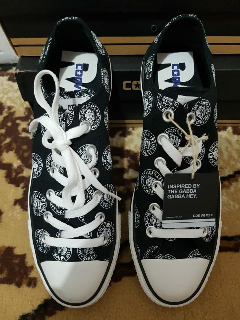 converse ramones