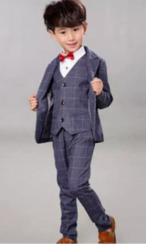 Grey Boys 3 Piece Suit Babies Kids Babies Kids Fashion On Carousell