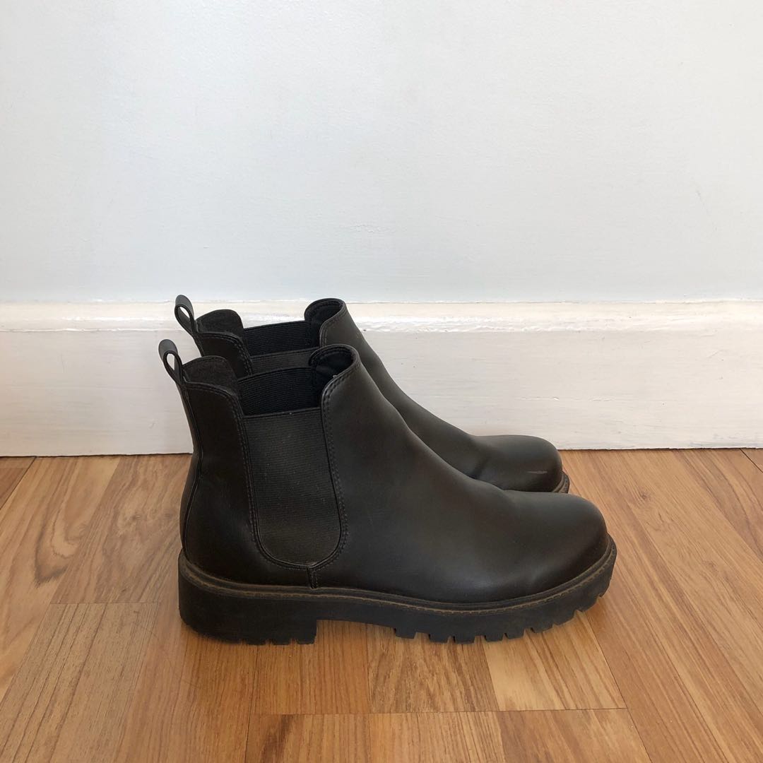 H&M Chelsea Boots, Women's Fashion, Footwear, Boots on Carousell