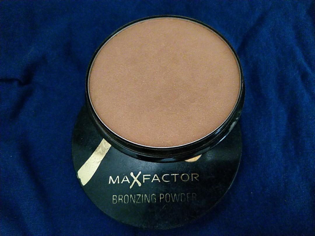 Max Factor Bronzer (Category: Makeup) located in Antipolo. Submitted by tobisshop.16 (Listing ID 260732219, Image 1). Description: Max factor bronzer Original Not used Swatched almost full.