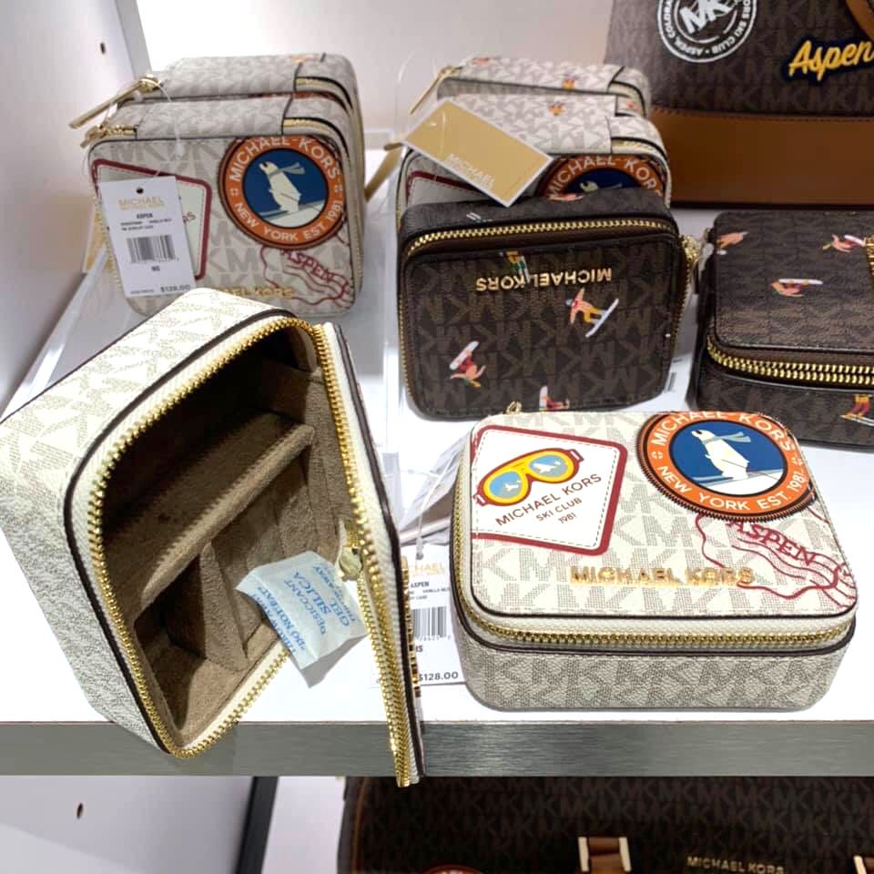 michael kors jewelry case