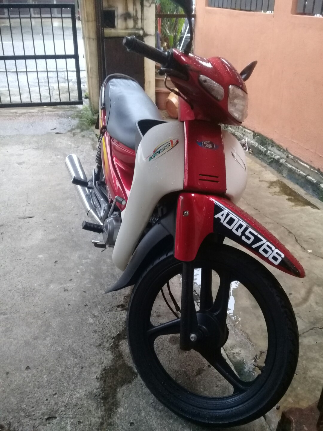 Modenas Kriss 100 First Model Motorbikes On Carousell