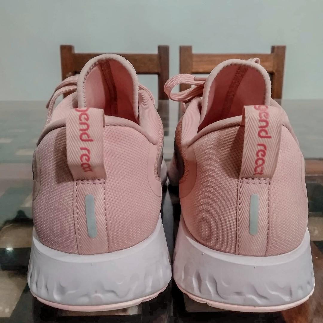 nike legend react women's black