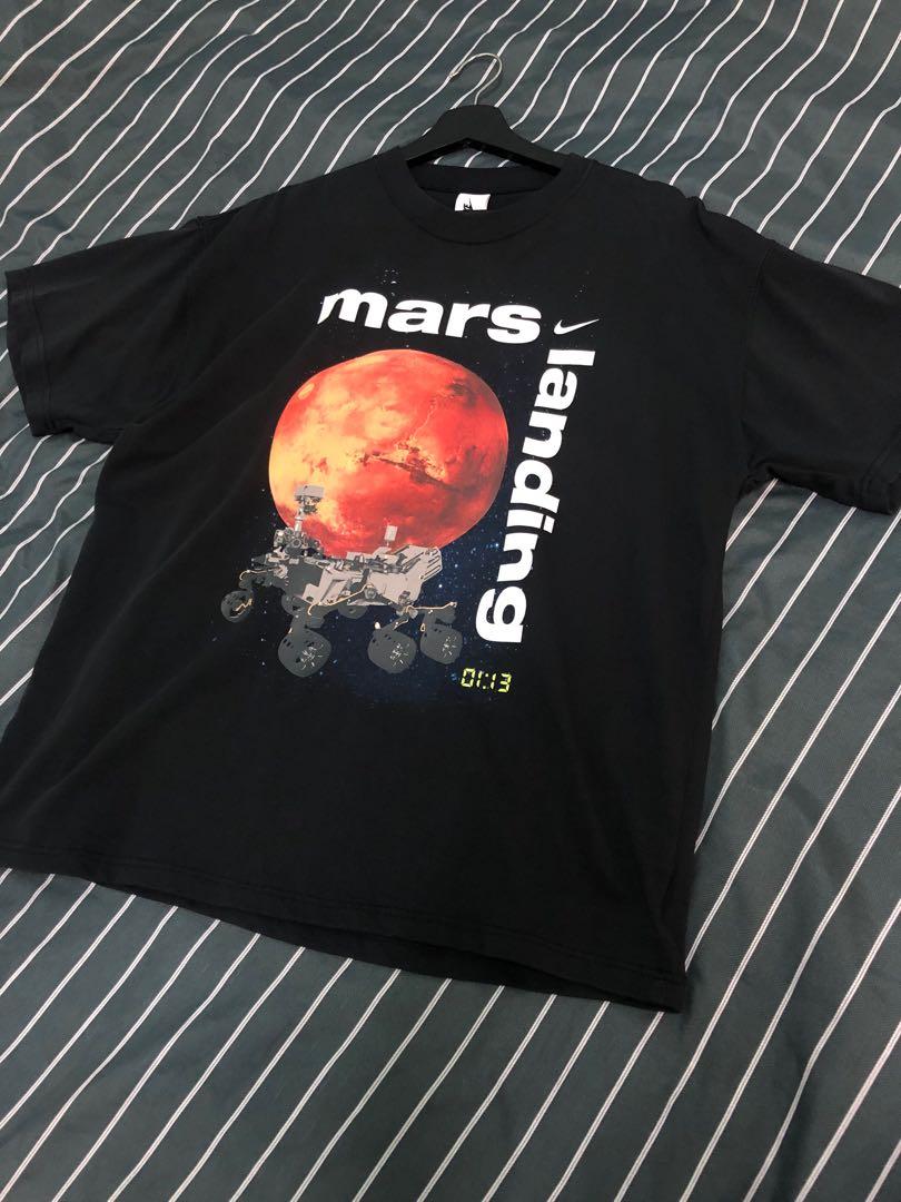 Nike mars landing tee