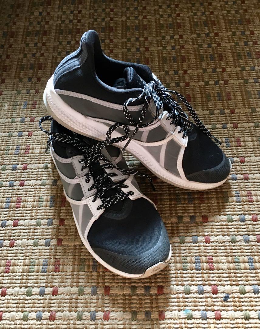 Adidas Gymbreaker Shoes (Category: Sneakers) located in Paranaque City. Submitted by kgcbien (Listing ID 260789281, Image 3). Description: Used in excellent condition (Can request to clean it first before shipping) Adidas Gymbreaker Shoes Used like 5x Size: 7 1/2 Rfs: decluttering (too many shoes 😅).