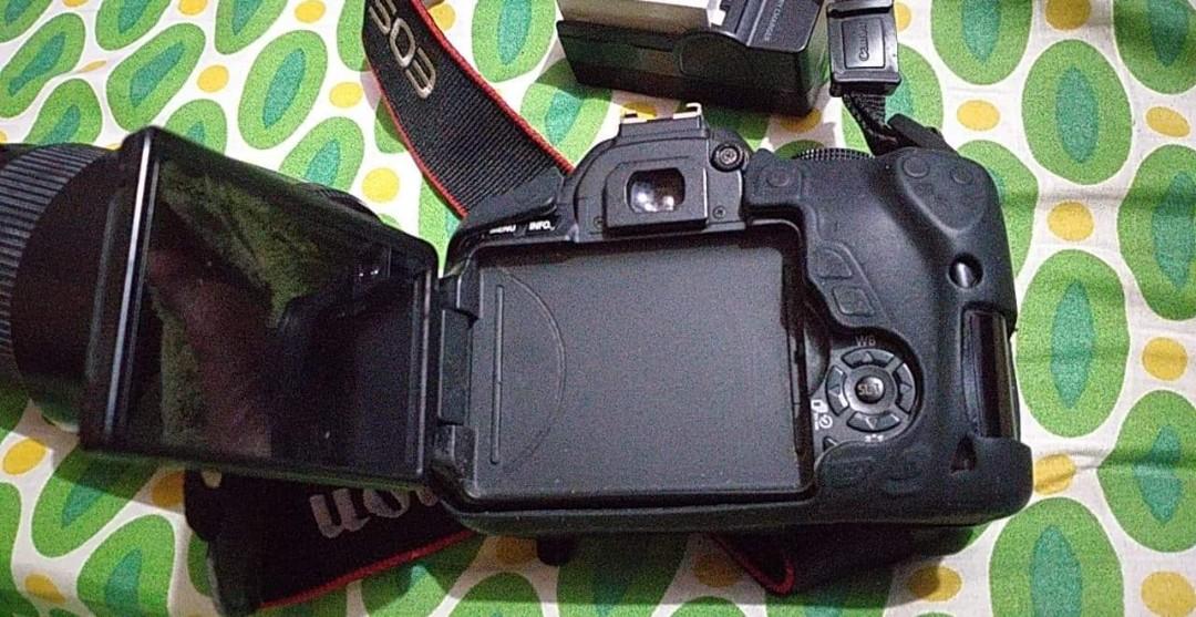 CANON 600D (Category: Cameras) located in Paranaque City. Submitted by heywhattowear (Listing ID 260785006, Image 2). Description: PLEASE READ! 🍑 ▪︎ Body Only ▪︎ Charger ▪︎ Battery ▪︎ Camera Strap ▪︎ No Vignette ▪︎ No Issue ▪︎ Lens PM is the key! 🗝.