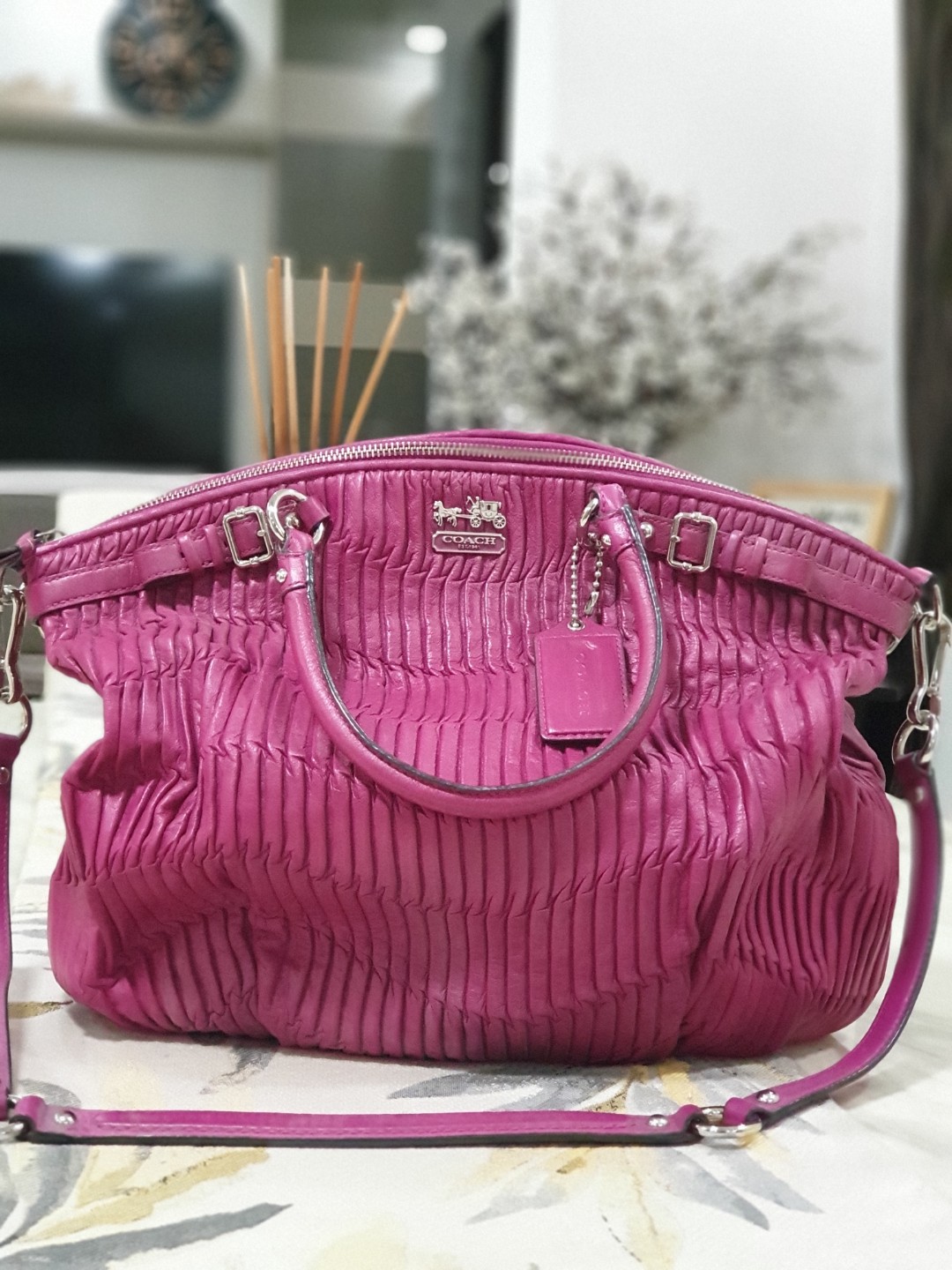 coach shoulder bag pink