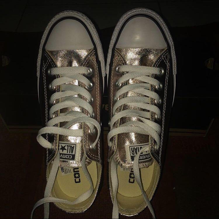 converse pink glitter