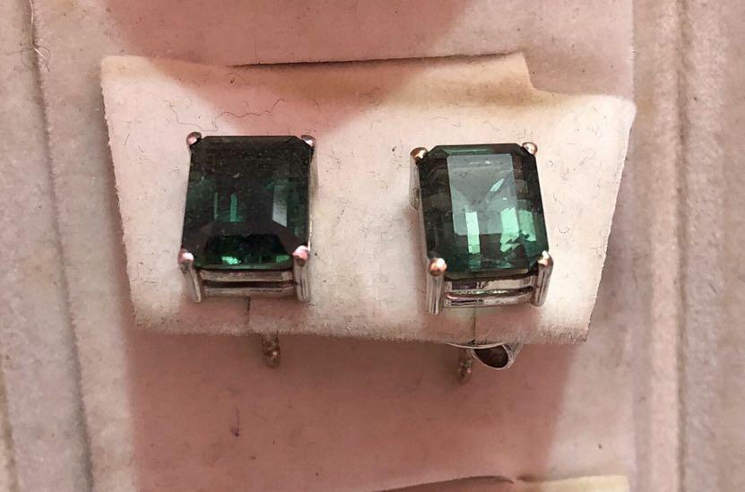 Earrings white gold with green precious stone (Category: Earrings) located in Taguig. Submitted by luxevier (Listing ID 260830671, Image 1). Description: Earrings white gold with green precious stone .