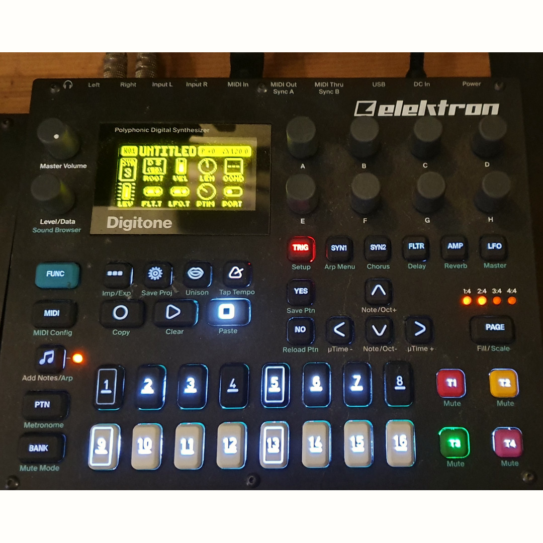 Elektron Digitone FM Synthesizer Groovebox, Hobbies & Toys, Music ...