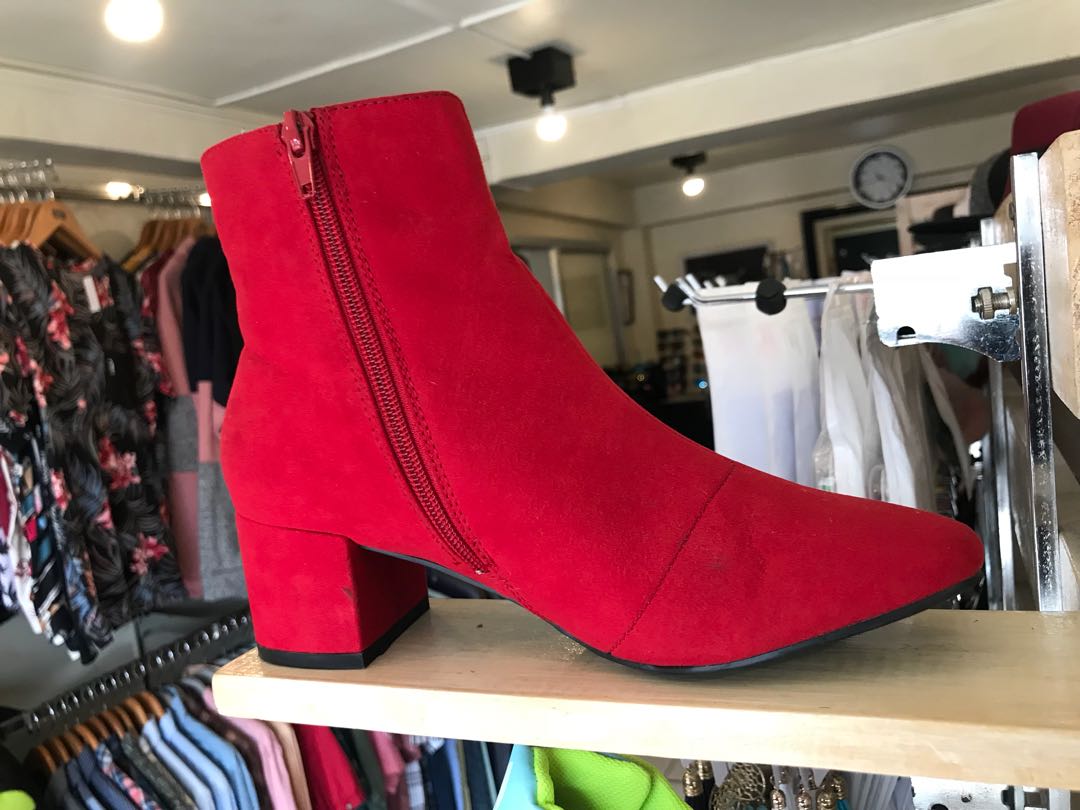 Red booties clearance forever 21