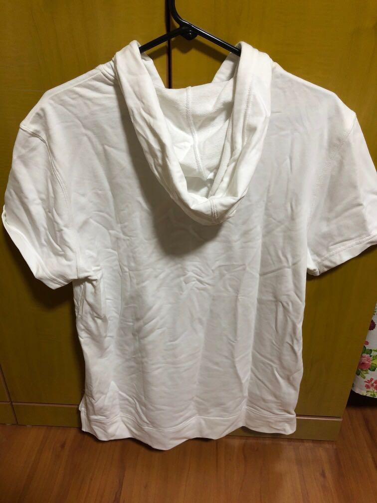 GUESS (Category: Shirts) located in Singapore. Submitted by usernotfounddddd (Listing ID 260784644, Image 3). Description: 100% authentic from USA size M 53cm PTP 70 cm length Has a hoodie and zips at the side Nego for fast deal .