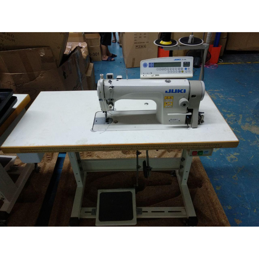Industrial Sewing Machine Juki DDL 87007 with CP180 set, Hobbies