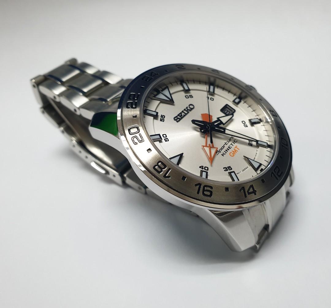 Seiko sportura best sale kinetic gmt white