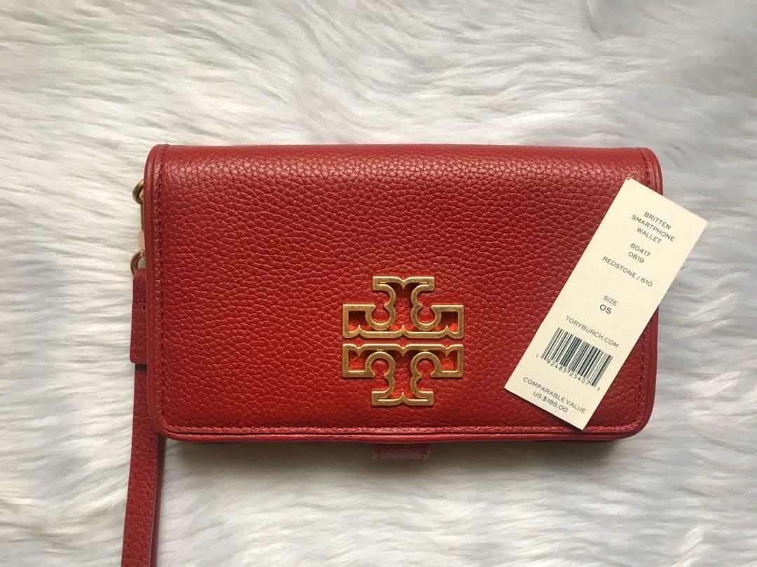 Tory burch britten smartphone wallet, Luxury, Bags & Wallets on Carousell