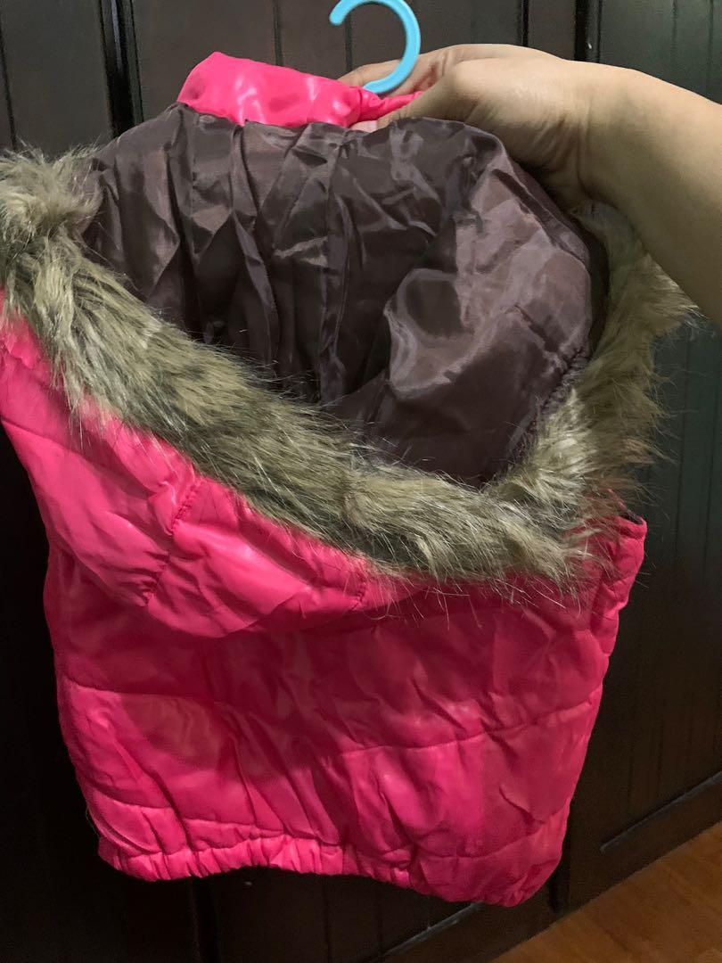 Winter Jacket (Category: Babies & Kids Fashion) located in Singapore. Submitted by StayAtHomeMom (Listing ID 260847664, Image 2). Description: Still in good condition .