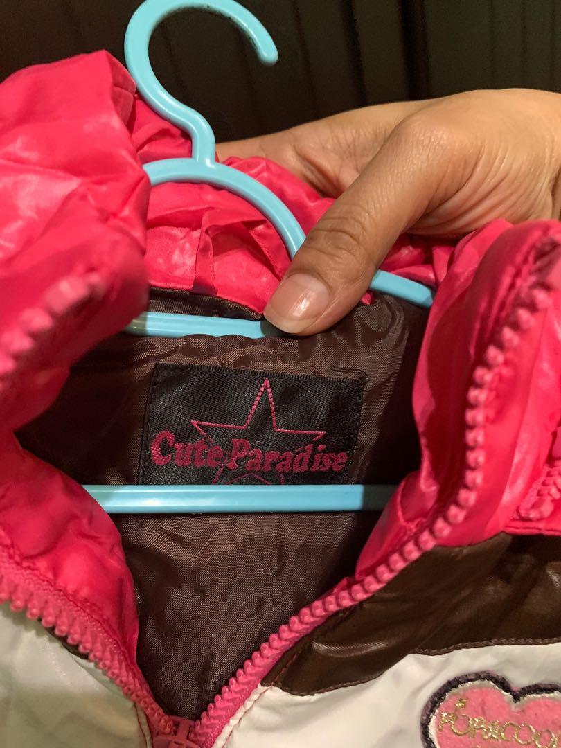 Winter Jacket (Category: Babies & Kids Fashion) located in Singapore. Submitted by StayAtHomeMom (Listing ID 260847664, Image 3). Description: Still in good condition .