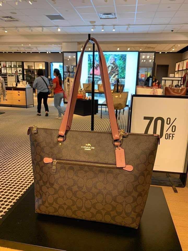Gallery tote in hot sale signature canvas coach