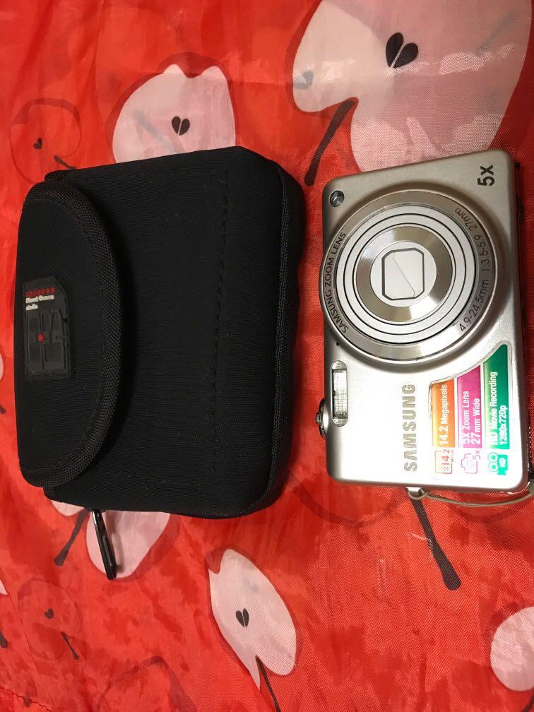 Camera pouch (Category: Cameras) located in Petaling Jaya. Submitted by kitchen_supply (Listing ID 261085443, Image 1). Description: W and H maximum for 6 x6 cm item or for other usage..
